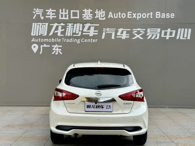 Nissan Tiida — Фото автомобиля 4