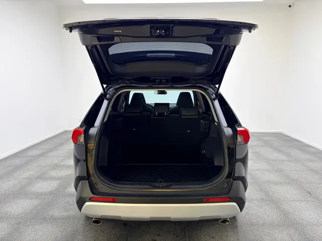 Toyota RAV4 — Фото автомобиля 18