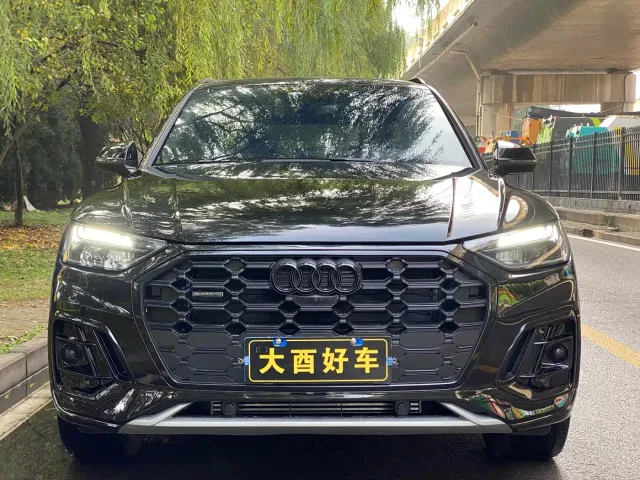 Audi Q5L — Фото автомобиля 2