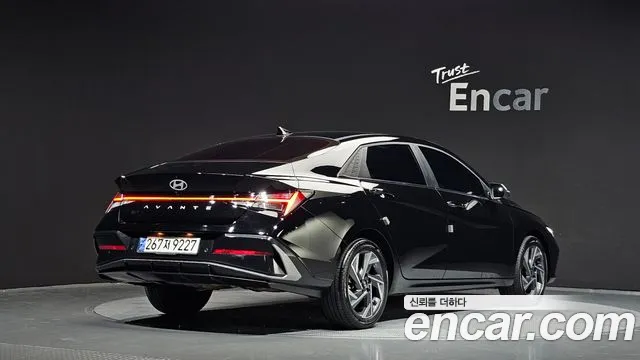 Hyundai Avante CN7 — Фото автомобиля 2