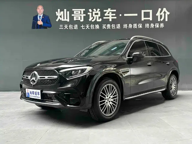 Фотография автомобиля — Mercedes-Benz GLC-Class