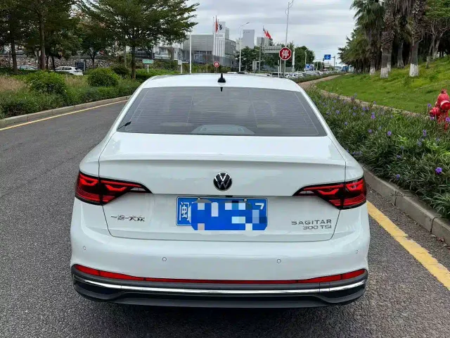 Volkswagen Sagitar — Фото автомобиля 5