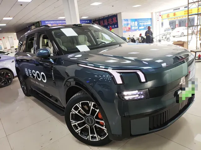Lynk & Co 900 — Фото автомобиля 2