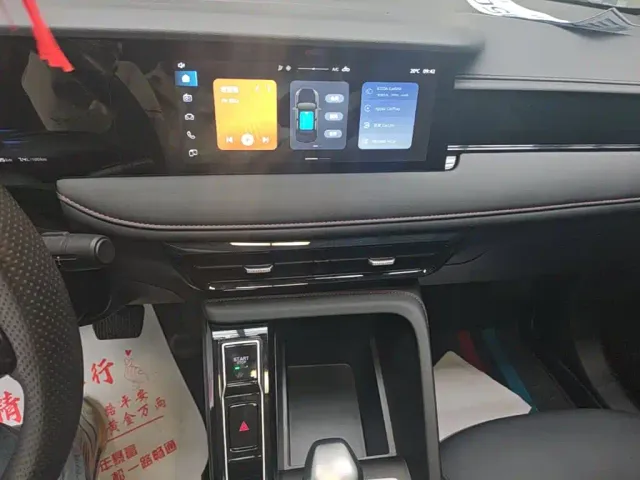 Roewe i5 — Фото автомобиля 12