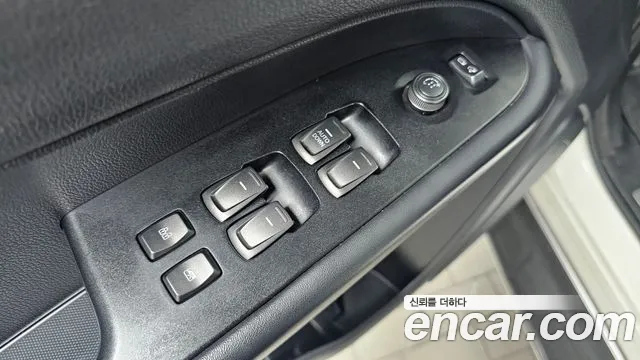 KG_Mobility_Ssangyong Rexton Новый Rexton Sport Дизель 2.2 2WD — Фото автомобиля 27