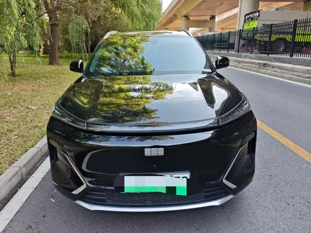 Geely Galaxy Starship 7 EM-i — Фото автомобиля 2