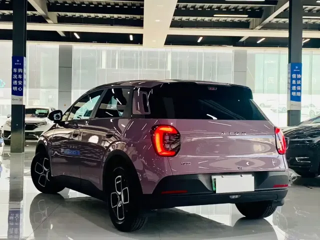 GAC Aion UT — Фото автомобиля 9