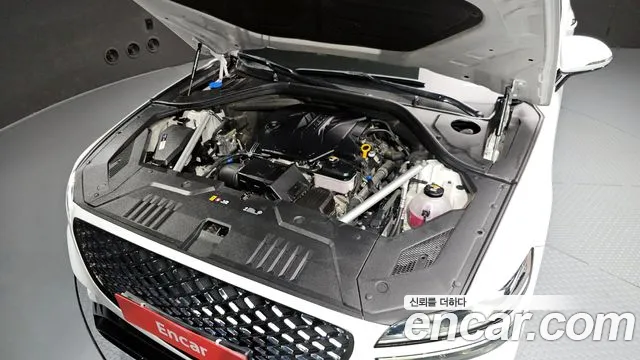 Genesis GV70 2.5T Бензин 2WD — Фото автомобиля 4
