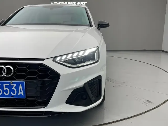 Audi Audi A4L 2022 40 TFSI Luxury Dynamic — Фото автомобиля 13