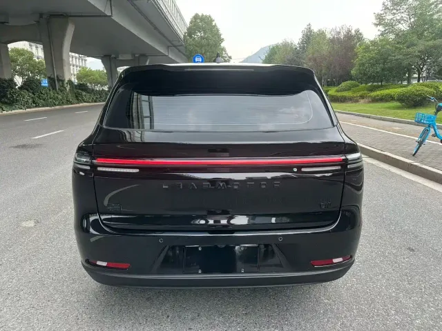 Leapmotor C10 — Фото автомобиля 5