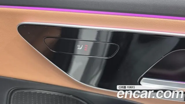 Mercedes-Benz E-Class — Фото автомобиля 17