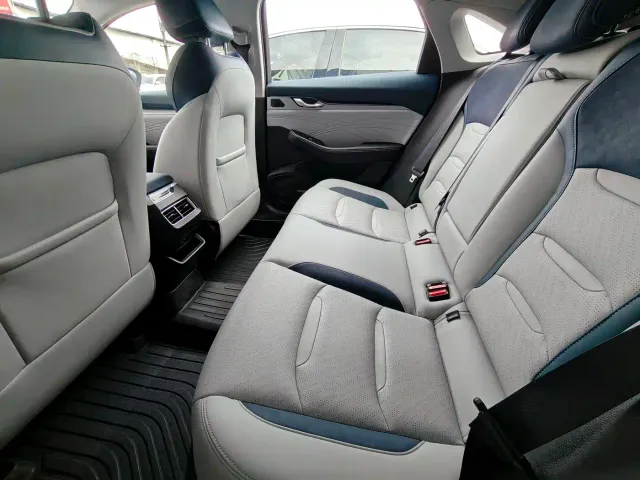 Geely Xingrui — Фото автомобиля 10