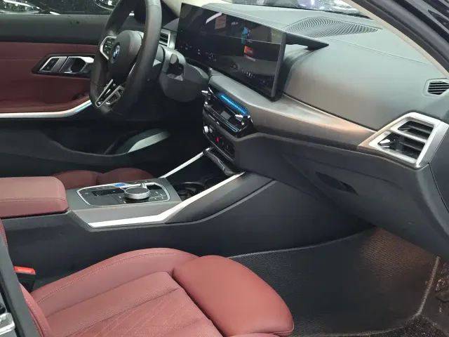 BMW i3 — Фото автомобиля 13
