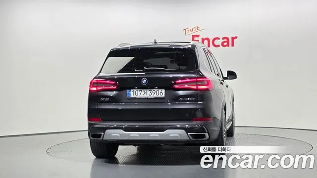 BMW X5 — Фото автомобиля 3