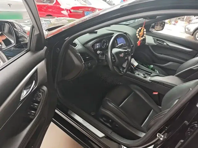 Cadillac CT5 — Фото автомобиля 15