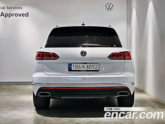 Volkswagen Touareg — Фото автомобиля 2