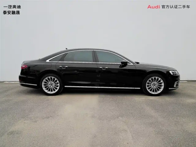 Audi A8 — Фото автомобиля 3