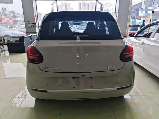 Wuling Bingo — Фото автомобиля 5