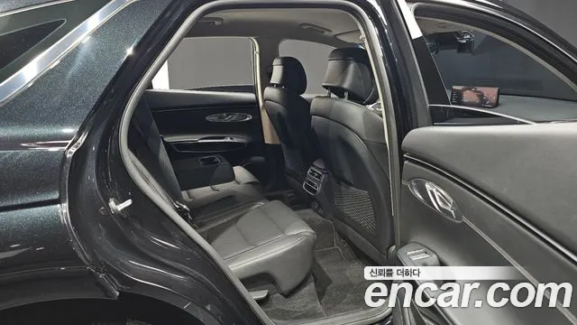Genesis GV70 2.5T Бензин 2WD — Фото автомобиля 25