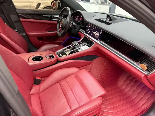 Porsche Panamera — Фото автомобиля 10