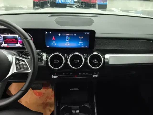 Mercedes-Benz GLB-Class — Фото автомобиля 13