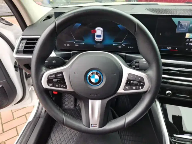 BMW i3 — Фото автомобиля 10