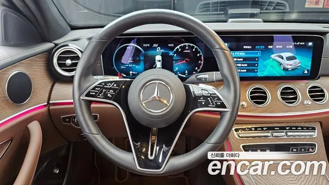 Mercedes-Benz E-Class — Фото автомобиля 13