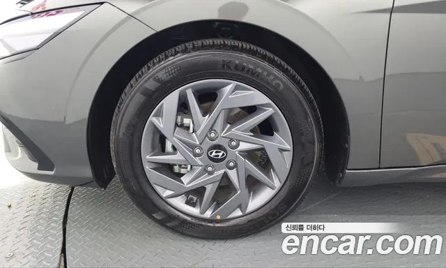 Hyundai Avante CN7 — Фото автомобиля 5