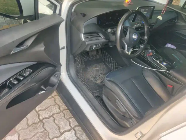 Buick Velite 6 — Фото автомобиля 12