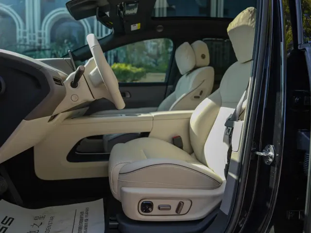 Li Auto i6 — Фото автомобиля 14
