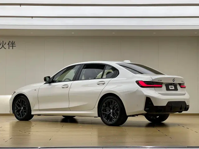BMW 3 Series — Фото автомобиля 23