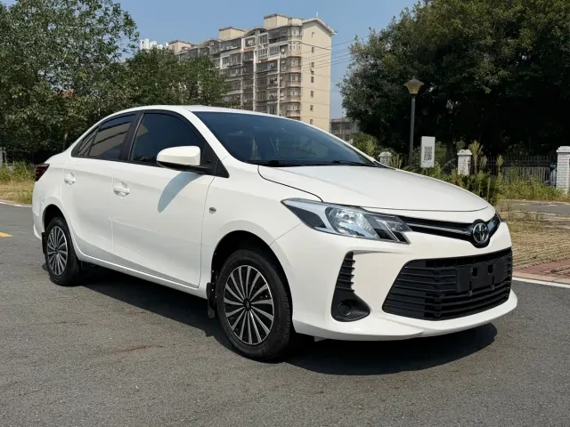 Toyota Vios — Фото автомобиля 3