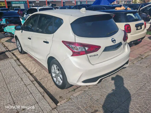Nissan Tiida — Фото автомобиля 4