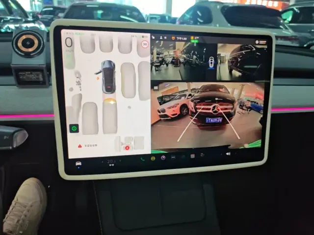 Tesla Model Y — Фото автомобиля 12