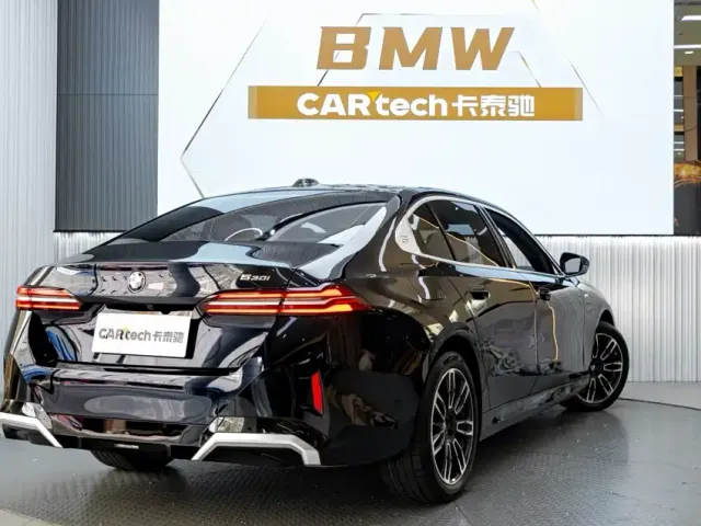 BMW 5 Series — Фото автомобиля 7