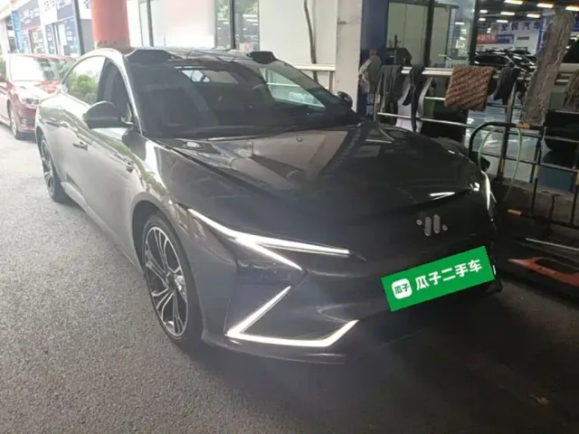 IM Motors L7 — Фото автомобиля 21