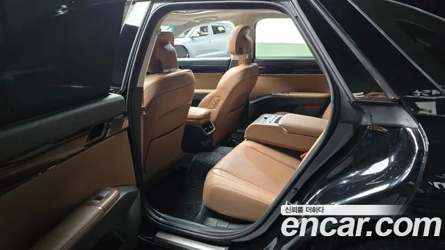 Hyundai Grandeur Grandeur (GN7) 3.5 Бензин 4WD — Фото автомобиля 11