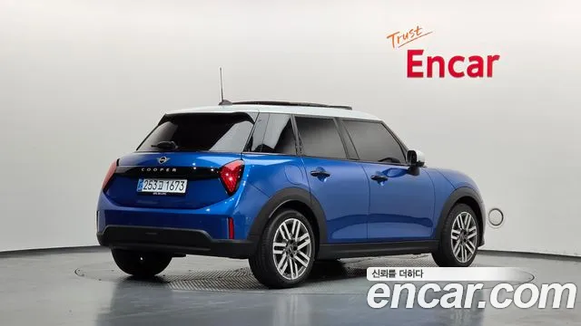 MINI Cooper 4th Gen — Фото автомобиля 2
