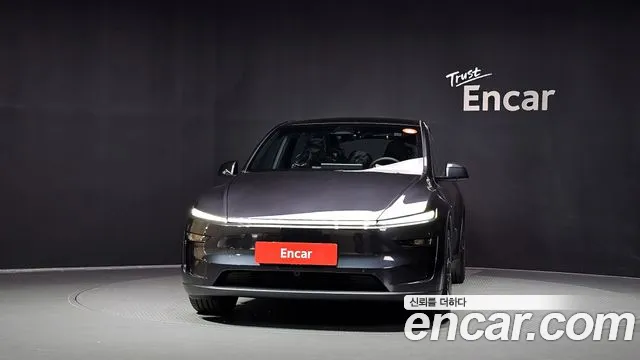 Tesla Model Y — Фото автомобиля 3