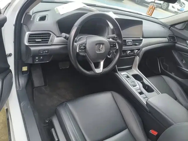 Honda Accord — Фото автомобиля 9