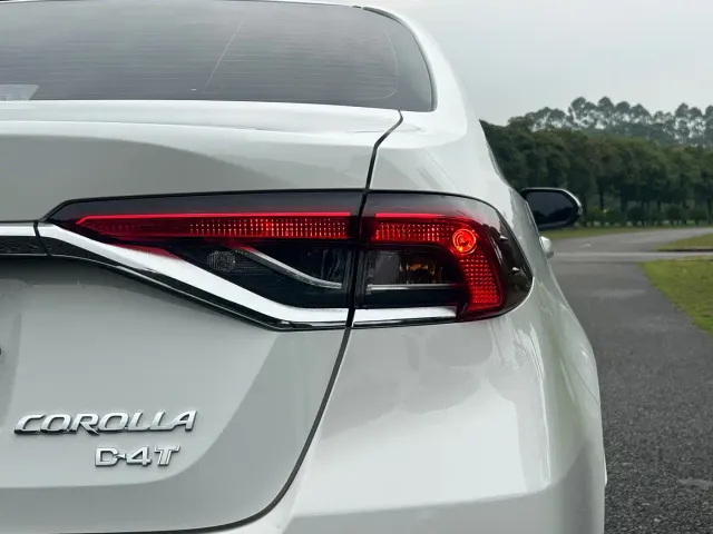 Toyota Corolla — Фото автомобиля 21