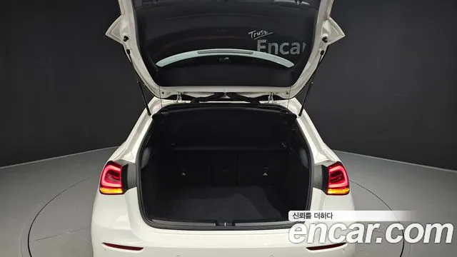 Mercedes-Benz A-Class — Фото автомобиля 19