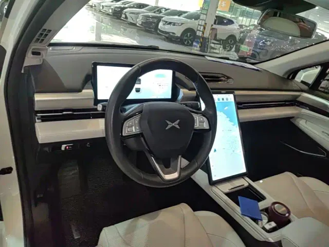 Xpeng P5 — Фото автомобиля 9