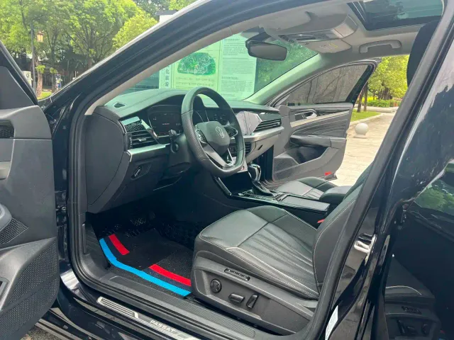 Volkswagen Passat — Фото автомобиля 4