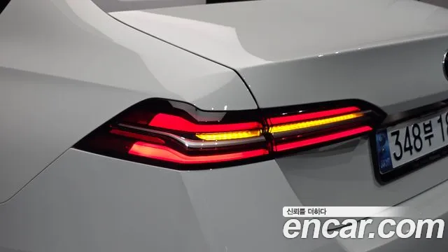 BMW 5 Series G60 — Фото автомобиля 7