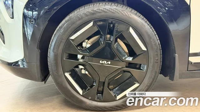 Kia EV3 — Фото автомобиля 5