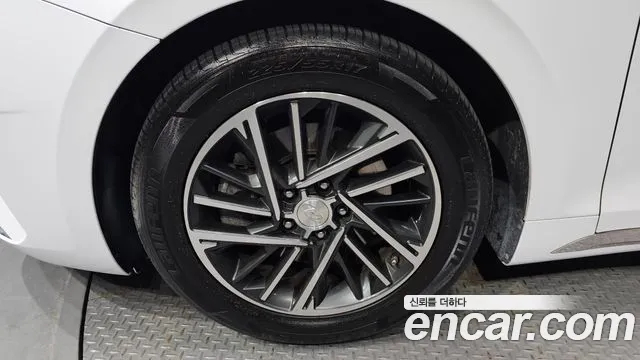 Hyundai Grandeur Новый Grandeur IG — Фото автомобиля 5