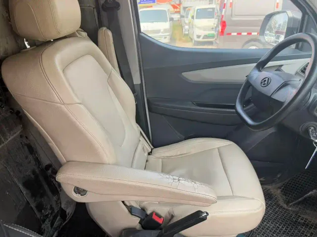 Maxus EV30 — Фото автомобиля 4