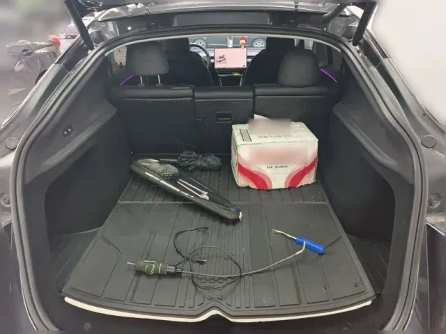 Tesla Model Y — Фото автомобиля 15