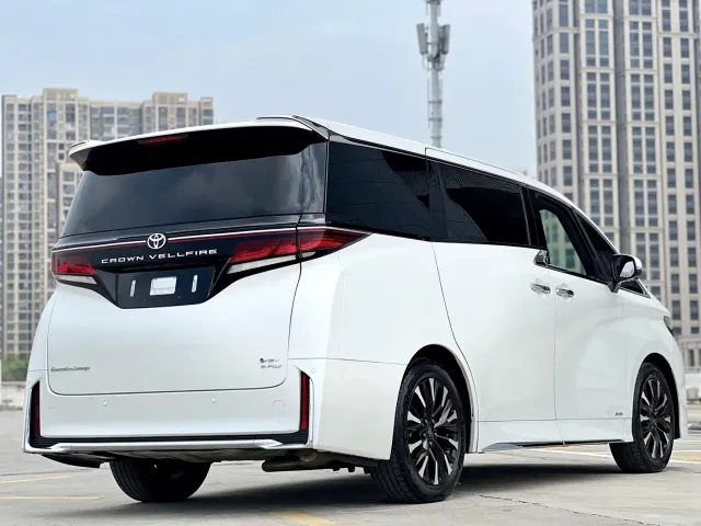 Toyota Vellfire — Фото автомобиля 12